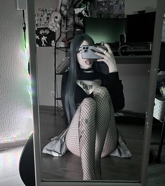 3tn4 Голі Зливи OnlyFans Фото 9