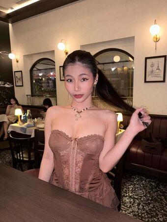 aaomhelloo Голі Зливи OnlyFans Фото 75