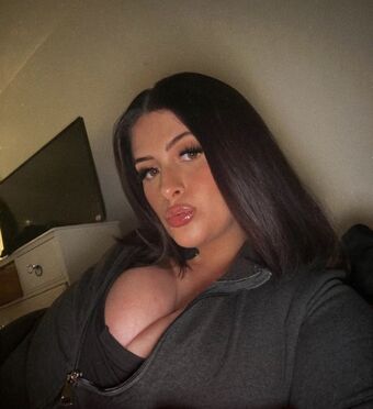 Abi96 Голі Зливи OnlyFans Фото 9
