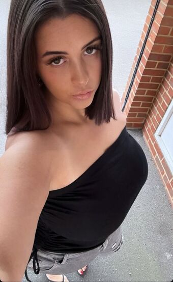 Abi96 Голі Зливи OnlyFans Фото 14