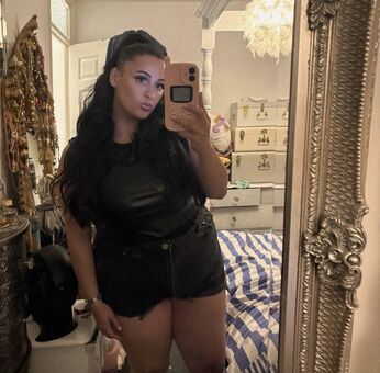 Abi96 Голі Зливи OnlyFans Фото 17