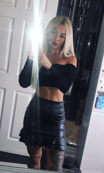 Abs B Голі Зливи OnlyFans Фото 3