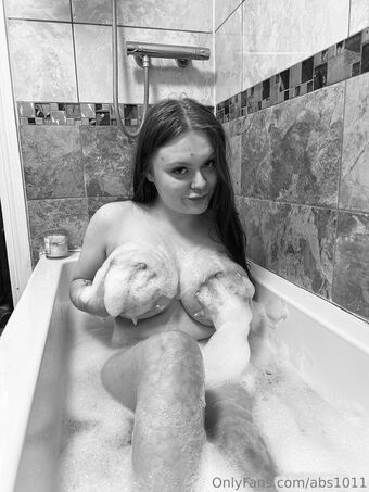 abs1011 Голі Зливи OnlyFans Фото 10