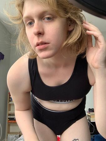 Acvalens Голі Зливи OnlyFans Фото 19