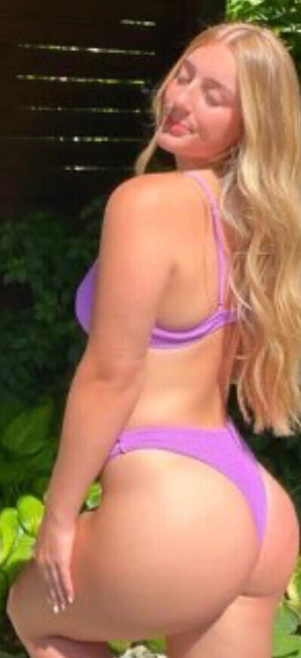 addyreeves Голі Зливи OnlyFans Фото 1