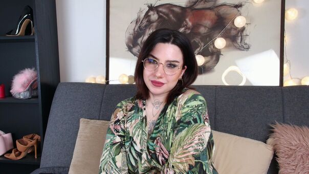 Adele Handy Голі Зливи OnlyFans Фото 1