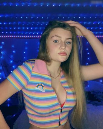 adelecash Голі Зливи OnlyFans Фото 9