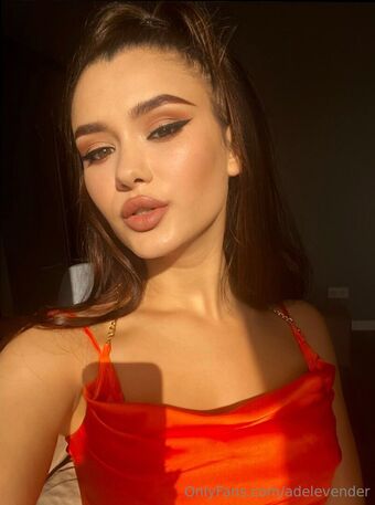 adelevender Голі Зливи OnlyFans Фото 17
