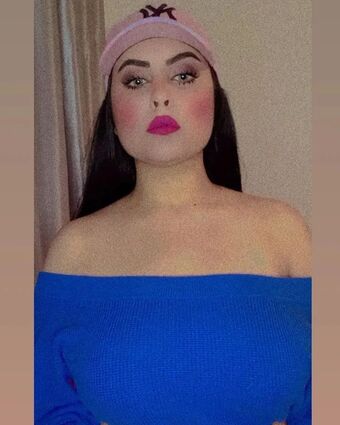 Ahlem Голі Зливи OnlyFans Фото 33
