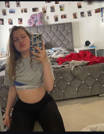 Aimee Townsend Голі Зливи OnlyFans Фото 2