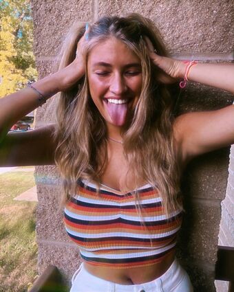 Ainsley N Голі Зливи OnlyFans Фото 9