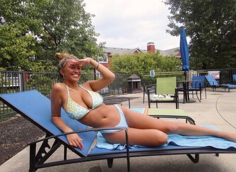 Ainsley N Голі Зливи OnlyFans Фото 16