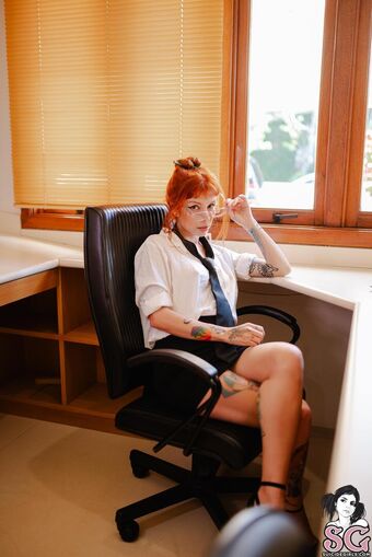 Akalli Голі Зливи OnlyFans Фото 24