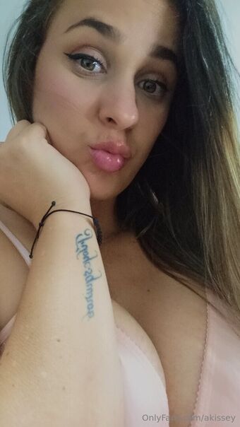 akissey Голі Зливи OnlyFans Фото 18