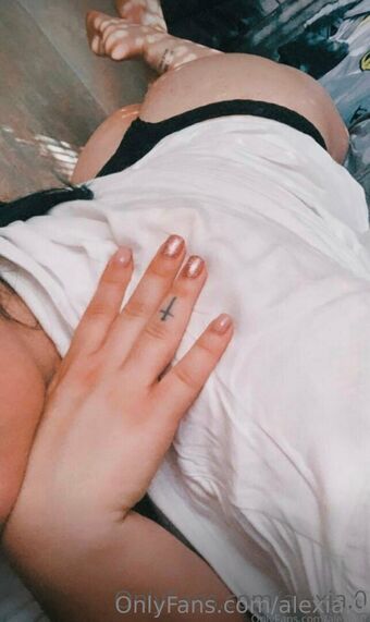 alexia337 Голі Зливи OnlyFans Фото 13