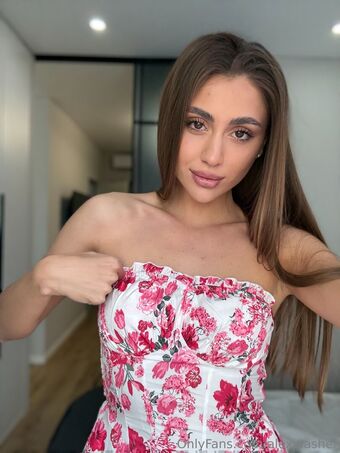 alexiaasher Голі Зливи OnlyFans Фото 43