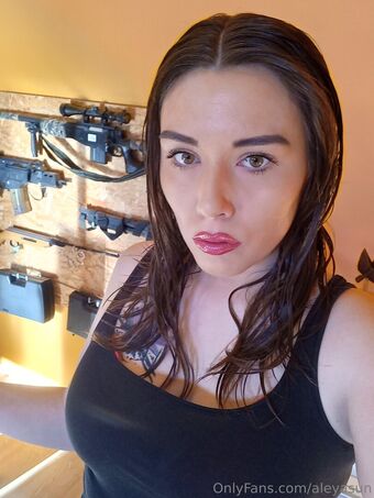 aleyasun Голі Зливи OnlyFans Фото 12