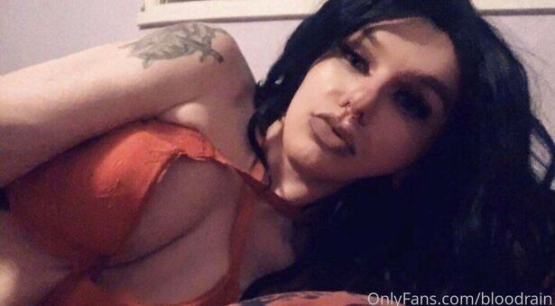 Ali Blaque Голі Зливи OnlyFans Фото 16