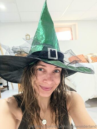 alicethroughwonderland