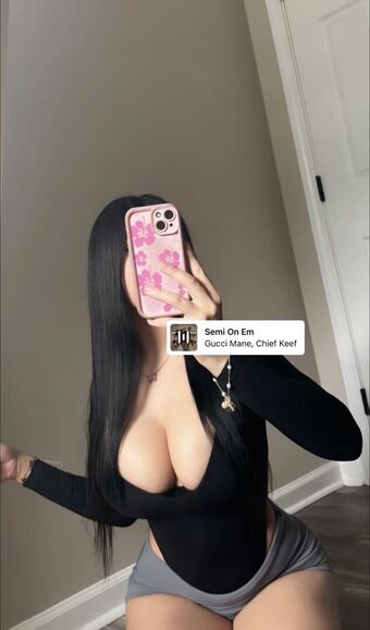alinalvsu Голі Зливи OnlyFans Фото 1