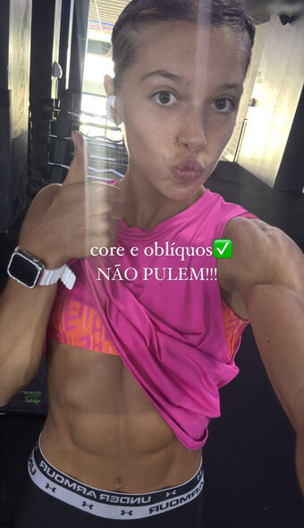 Aline Steffens Голі Зливи OnlyFans Фото 11