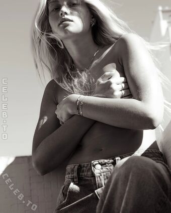 Alisa Winkler Голі Зливи OnlyFans Фото 23