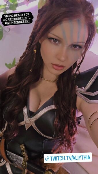 Aliythia Голі Зливи OnlyFans Фото 264