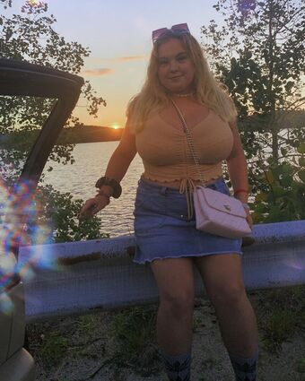 Amberly Голі Зливи OnlyFans Фото 10