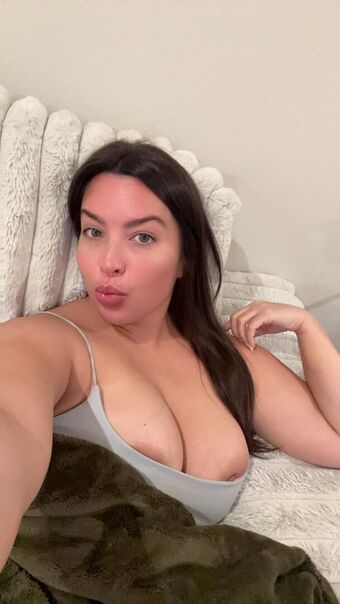 amberlyray Голі Зливи OnlyFans Фото 48