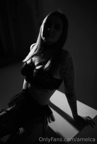 Amelca Голі Зливи OnlyFans Фото 16