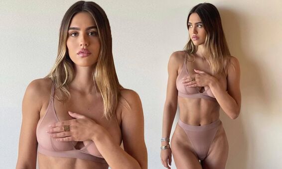 Amelia Hamlin Голі Зливи OnlyFans Фото 21