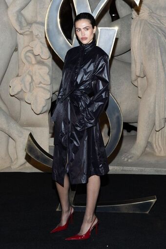 Amelia Hamlin Голі Зливи OnlyFans Фото 25