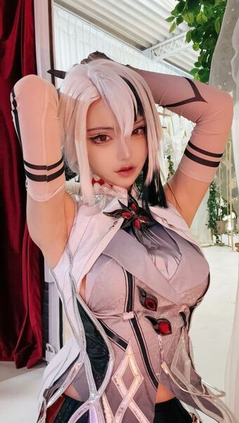 Ami Honami