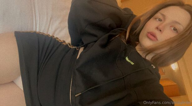 amythrill Голі Зливи OnlyFans Фото 35
