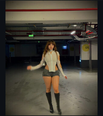 Anda Tohatan Голі Зливи OnlyFans Фото 16