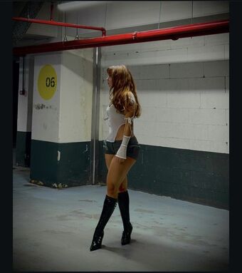 Anda Tohatan Голі Зливи OnlyFans Фото 17