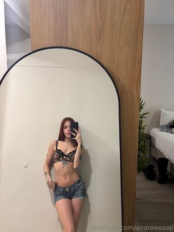 andreeeaap Голі Зливи OnlyFans Фото 24