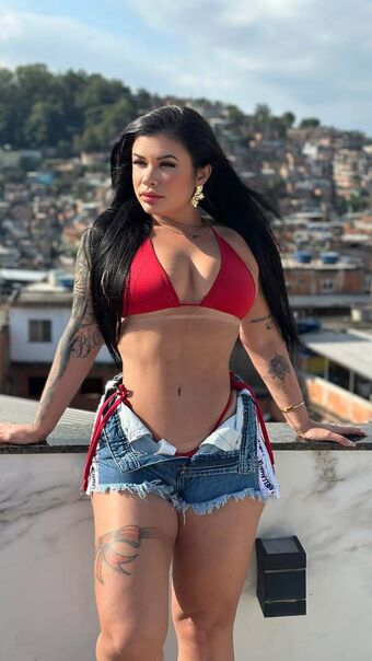 Ane Azeredo Голі Зливи OnlyFans Фото 27