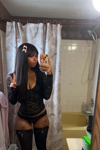 angeia Голі Зливи OnlyFans Фото 32