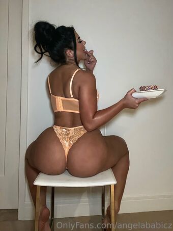 Angela Babicz Голі Зливи OnlyFans Фото 22