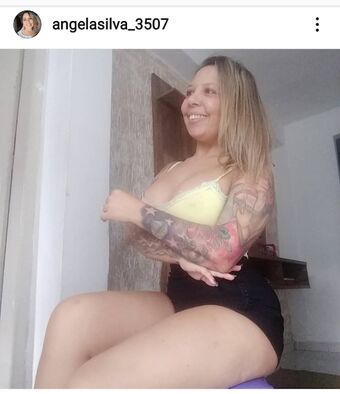 Angela Silva Голі Зливи OnlyFans Фото 12