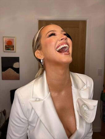 Anna Camp Голі Зливи OnlyFans Фото 76