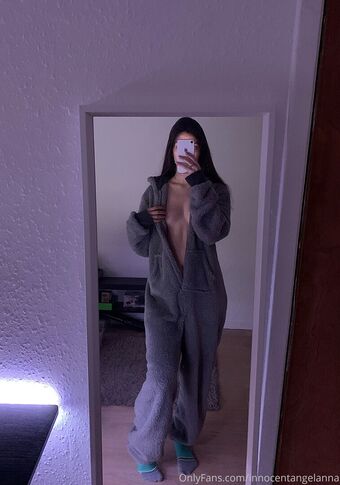 anna_dee