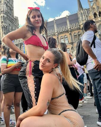 Annabocca Голі Зливи OnlyFans Фото 3
