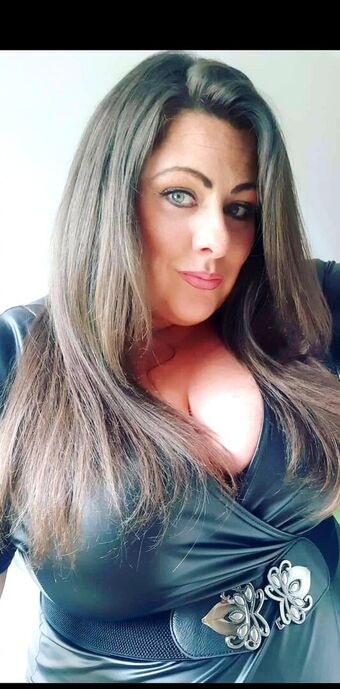 Annie Голі Зливи OnlyFans Фото 14