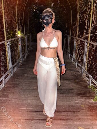 Antifuchs Голі Зливи OnlyFans Фото 24