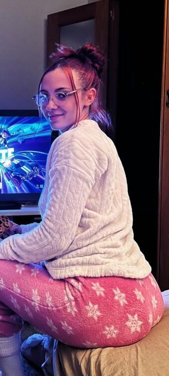 Ari Geli Голі Зливи OnlyFans Фото 33