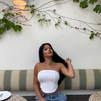 Ari Kumar Голі Зливи OnlyFans Фото 10