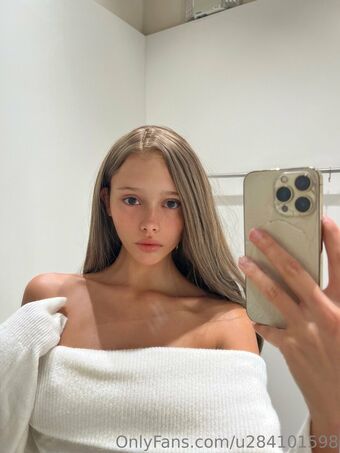 arianagreene1 Голі Зливи OnlyFans Фото 28