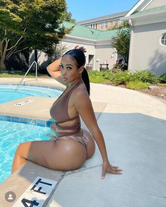 ariees Голі Зливи OnlyFans Фото 12